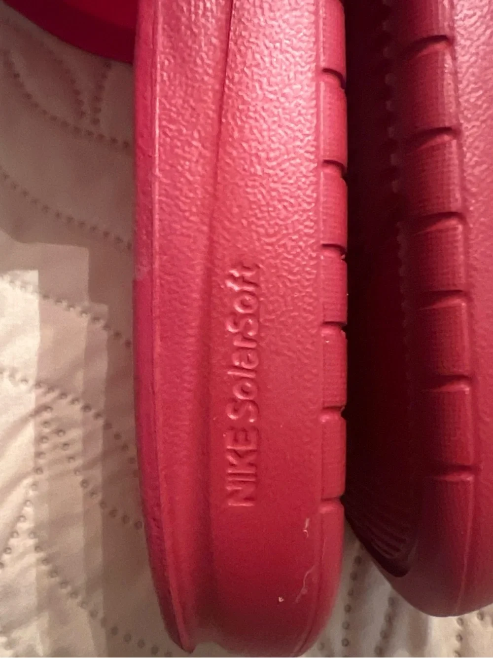 Nike Benassi Solarsoft Men's 6 Women’s 8 Red Slide Sandals with Orange Swoosh